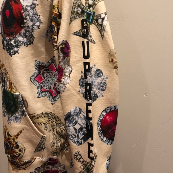 🎄Sold Out ‘Supreme Jewels Hooded Sweatshirt - Picture 5 of 8
